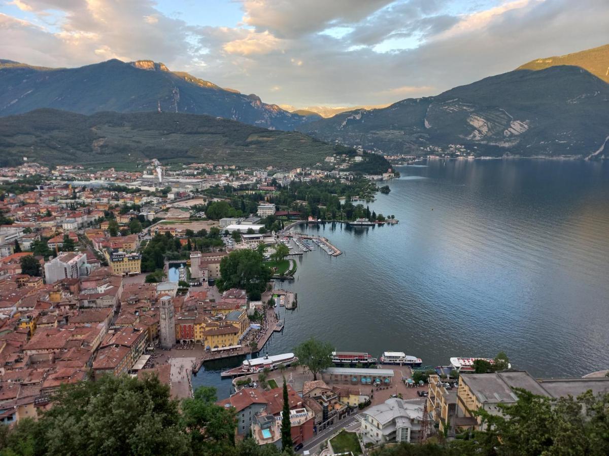 North Lake Riva Apartment, Steps From The Garda Lake Exteriér fotografie